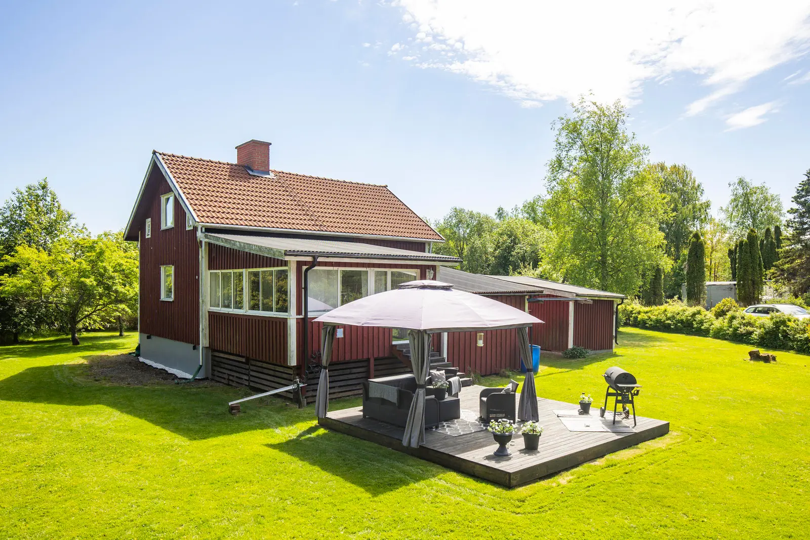 Villa, Kvarnåsvägen 5, Karlskoga. Bild 1 av 40