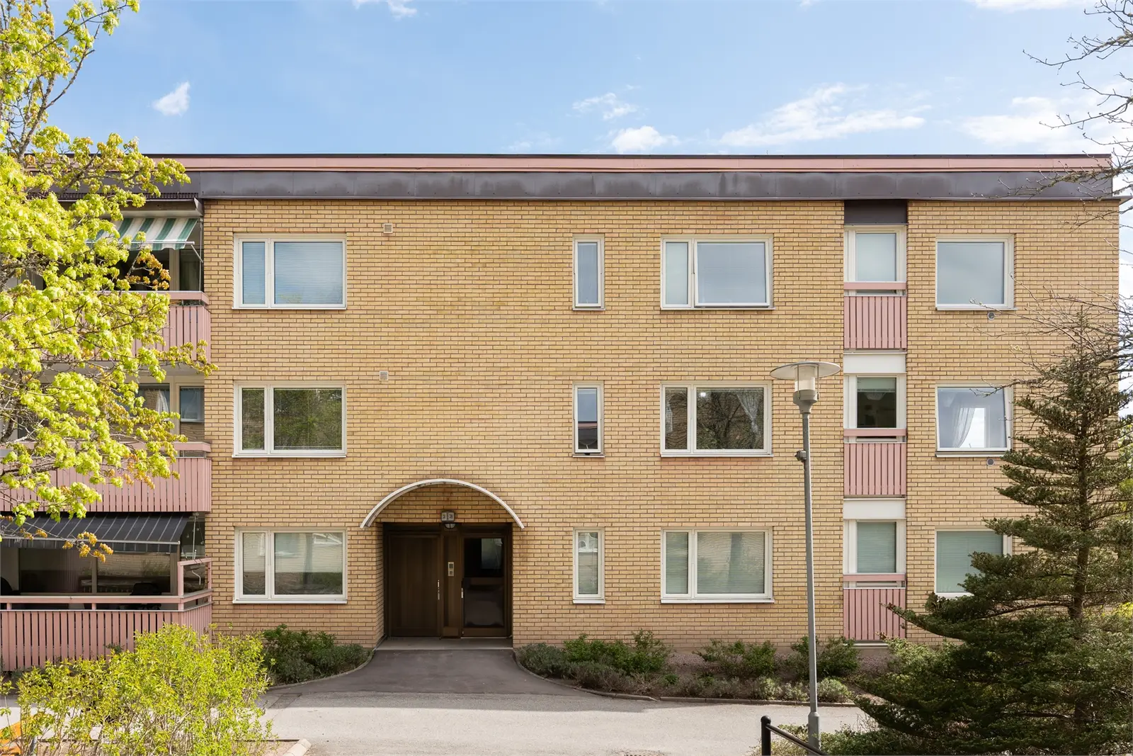 Lägenhet, AXEL OXENSTIERNAS GATA 38, Västerås. Bild 1 av 16
