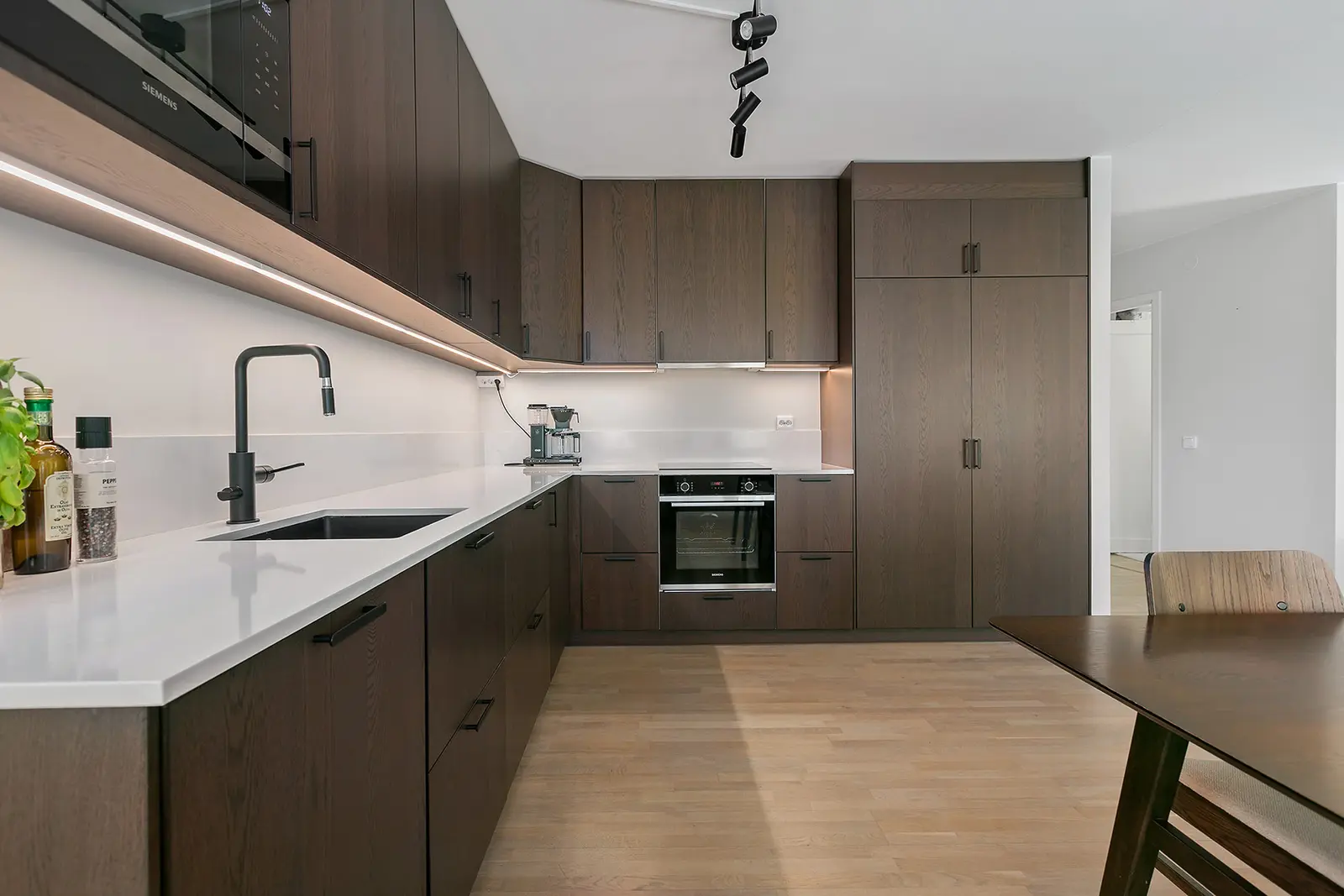 Lägenhet, Bergsgatan 12, Södertälje. Bild 1 av 23