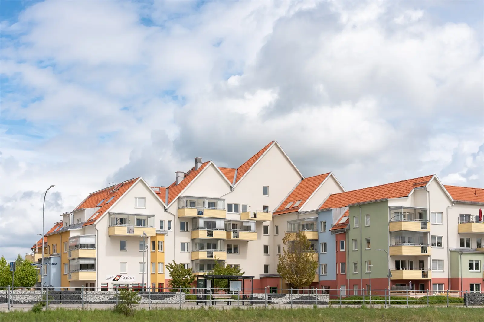Image 1 of 17 of VÄNORTSGATAN 7