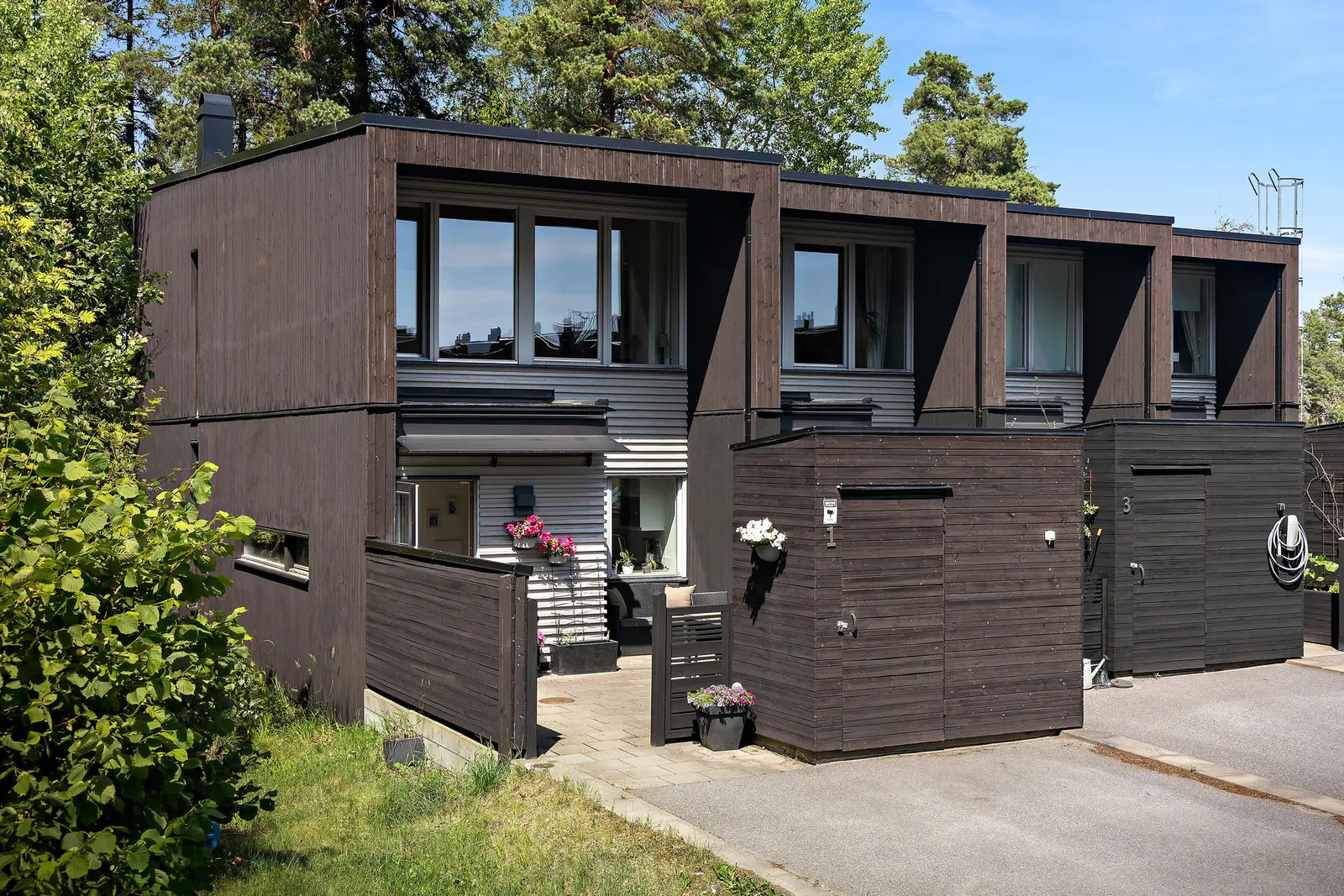 Par-/radhus, Pastor Normans väg 1, Värmdö. Bild 1 av 22