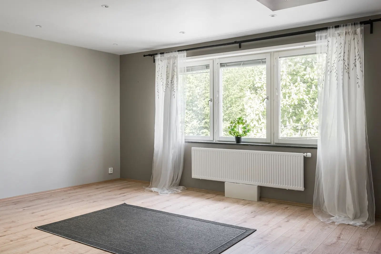 Lägenhet, Von Lingens Väg 37, Malmö. Bild 1 av 5